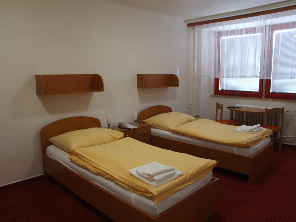 Hotel Garni Vsb Ostrava Room photo